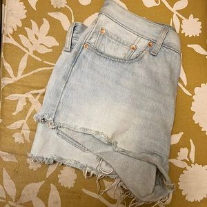 Levi’s Vintage Cutoff Jean Shorts Light Wash 29 EUC